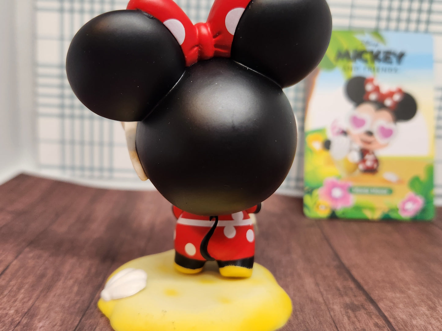 Minnie Mouse Summer Beach Figure