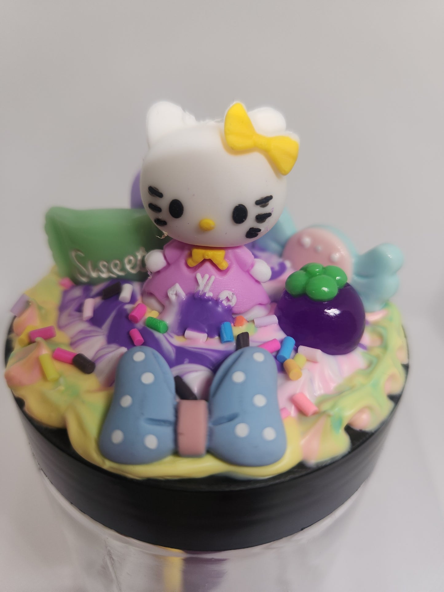 Multi Color Hello Kitty Decoden Plastic Bean Jar